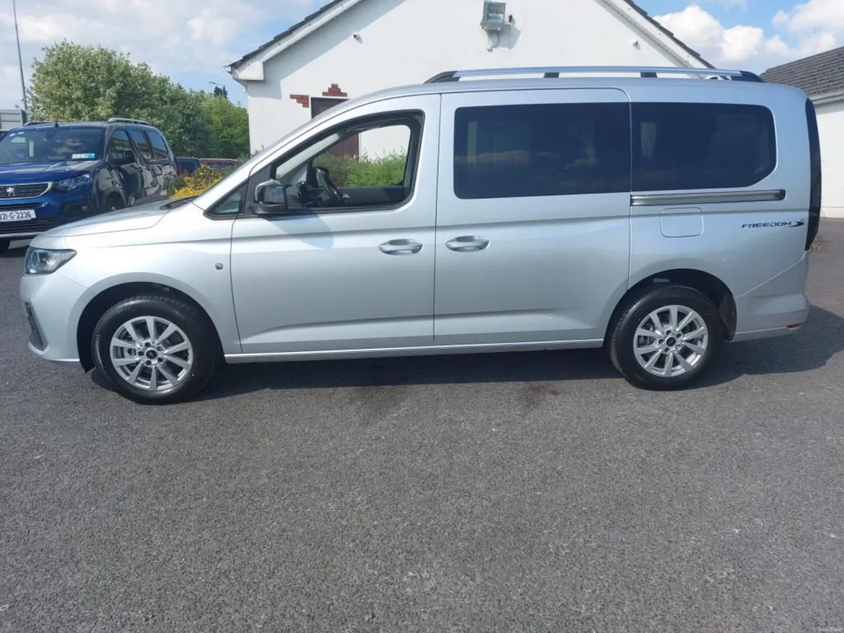 Wheelchair Accessible 7 Seat Taxi Spec - Image 6