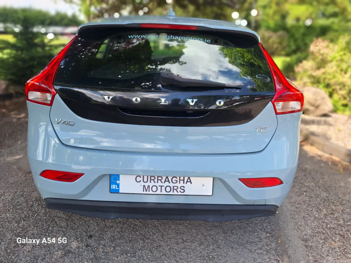 Volvo V40 1.5 AUTO - Image 6