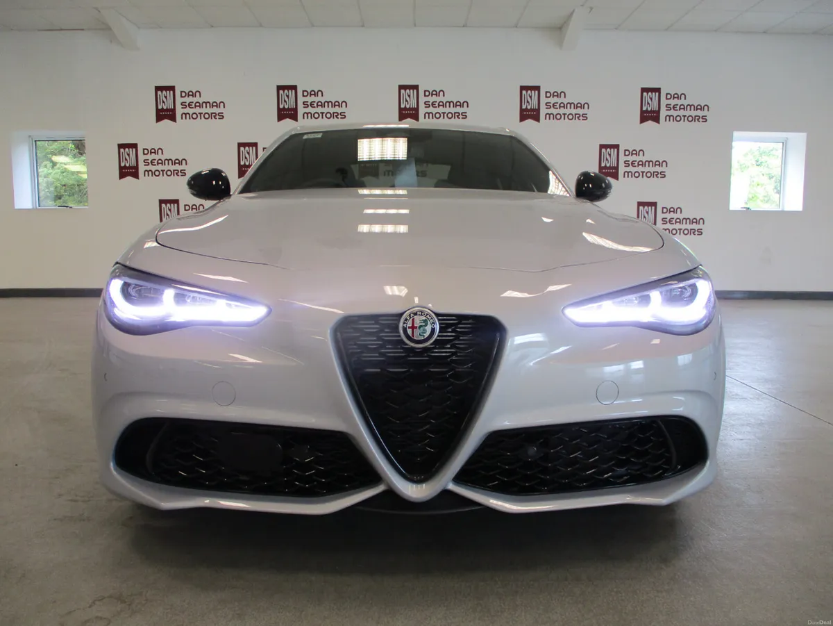 NEW 261 OFFERS-ALFA ROMEO GIULIA VELOCE - Image 3