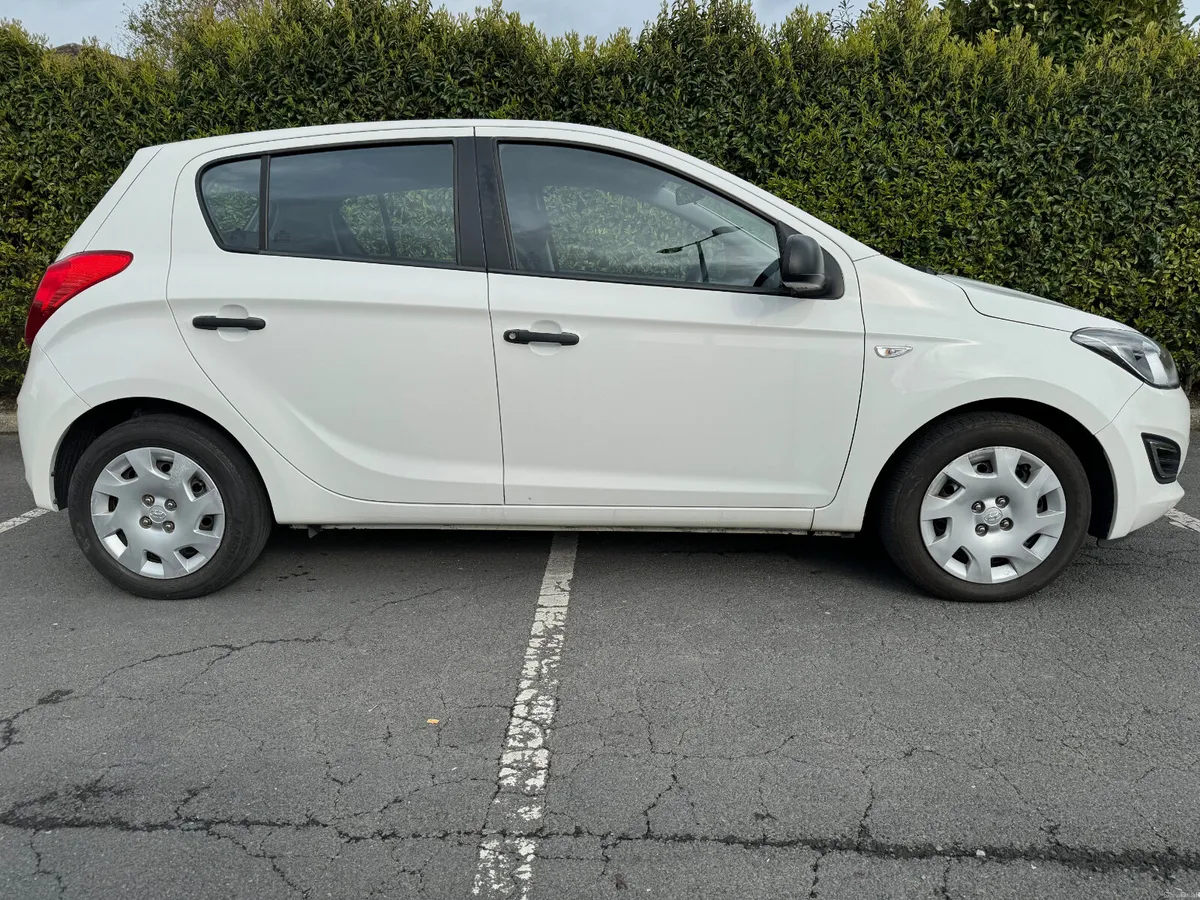 Hyundai i20 In exceptional cond, NCT'd & warranty - Image 6