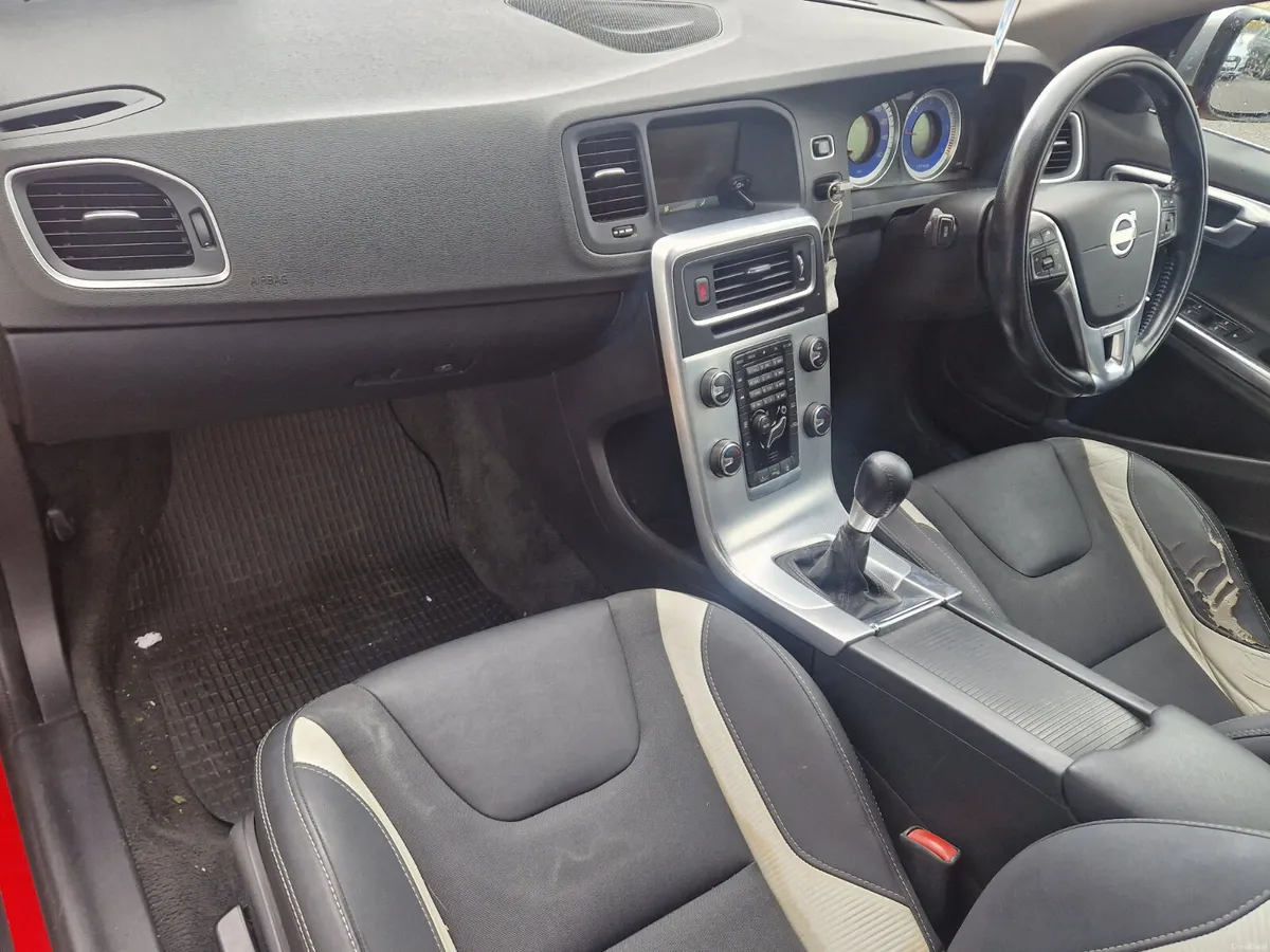 Volvo S60 2011 - Image 5