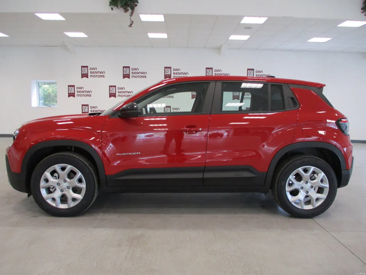 JEEP AVENGER ALTITUDE-NEW 261 OFFERS 3.9% PCP - Image 1