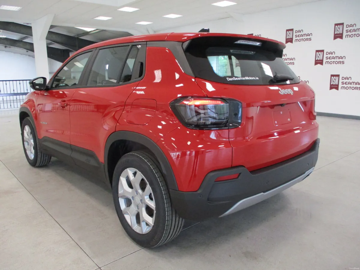 JEEP AVENGER ALTITUDE-NEW 262 OFFERS 3.9% PCP - Image 5