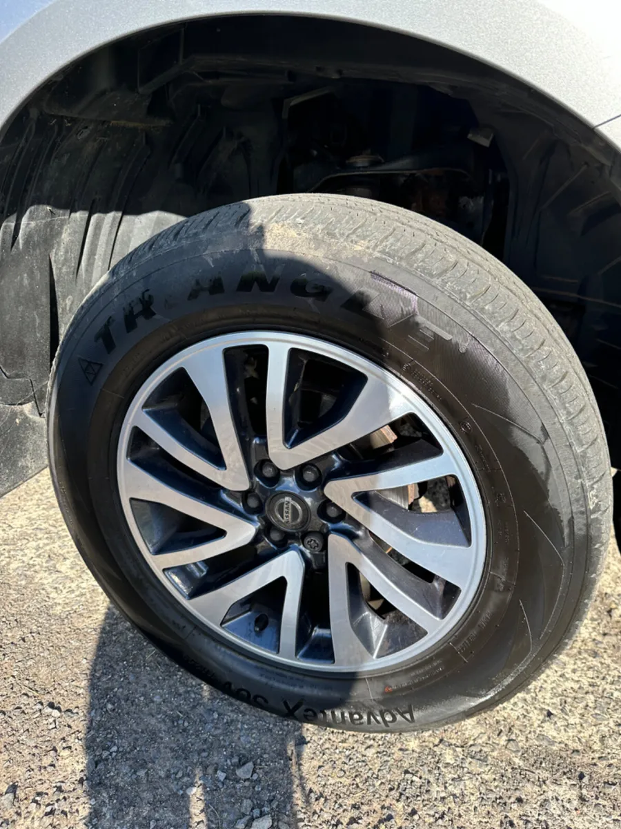 Nissan Navara 2019 tekna - Image 6