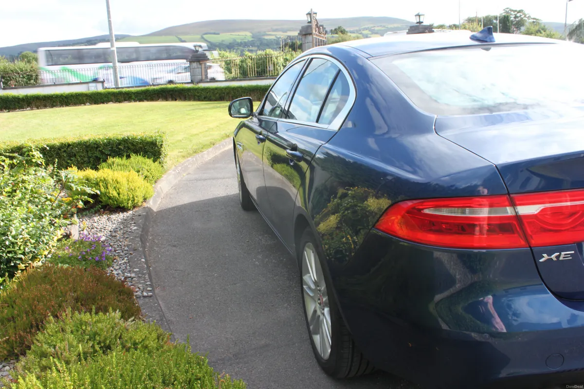 JAGUAR 2.0L XE PRESTIGE AUTO, 2015 (R/C Engine) - Image 4