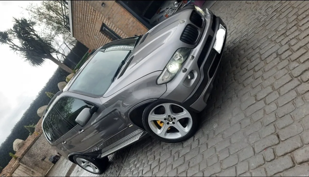 Bmw x5 4.8is v8 - Image 1