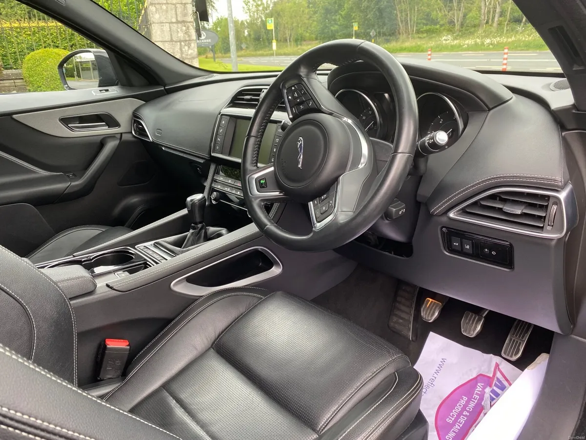 Jaguar F-Pace 2018 - Image 3