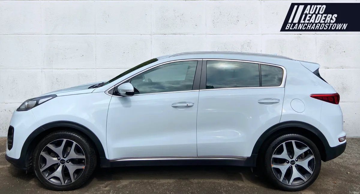 KIA SPORTAGE 1.7 GT-LINE 139BHP AUTO SERVICE HIST - Image 2