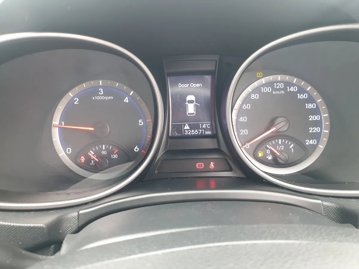 Hyundai Santa Fe 2017 - Image 5