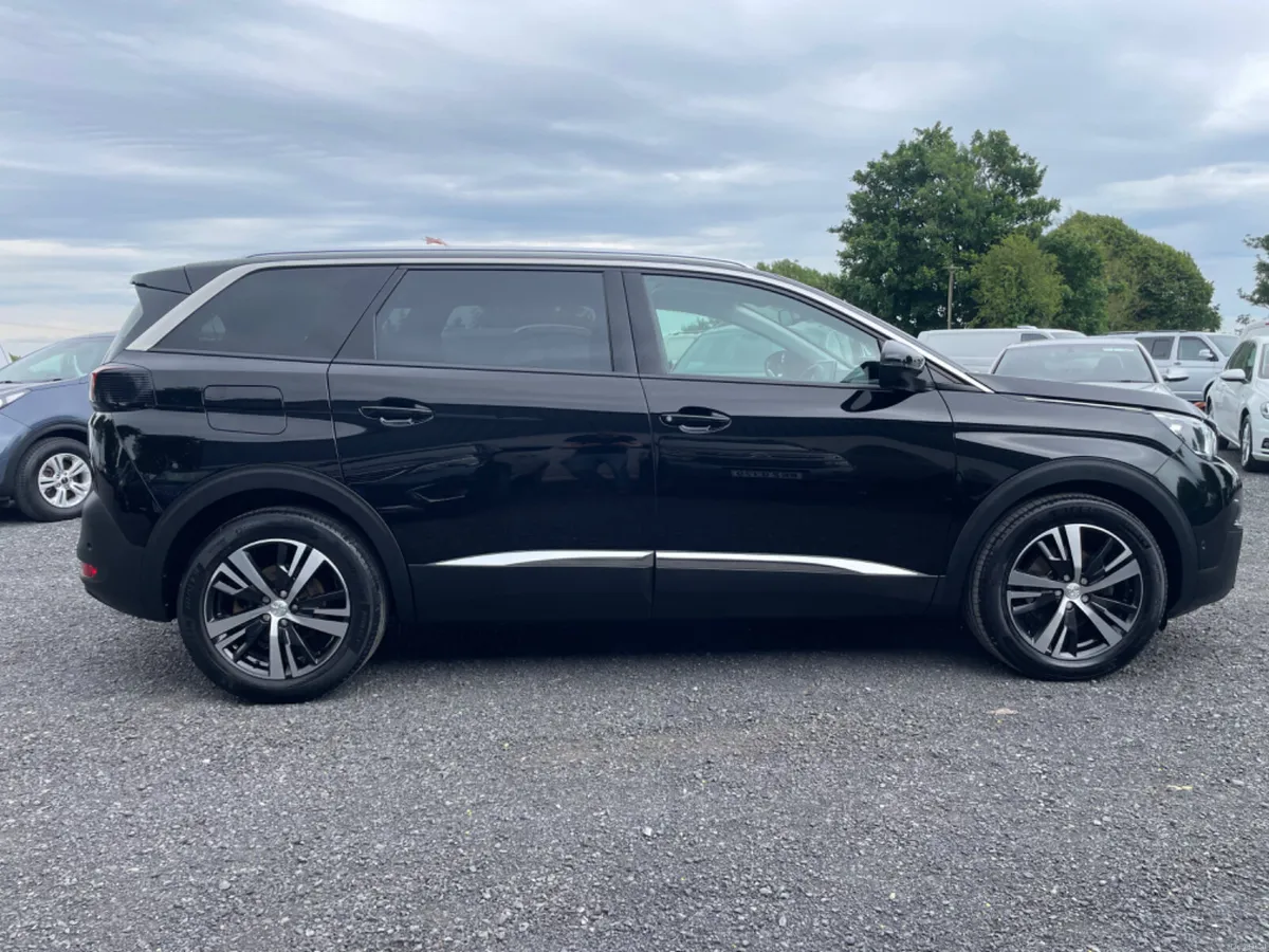 Peugeot 5008 7 Seater - Image 6