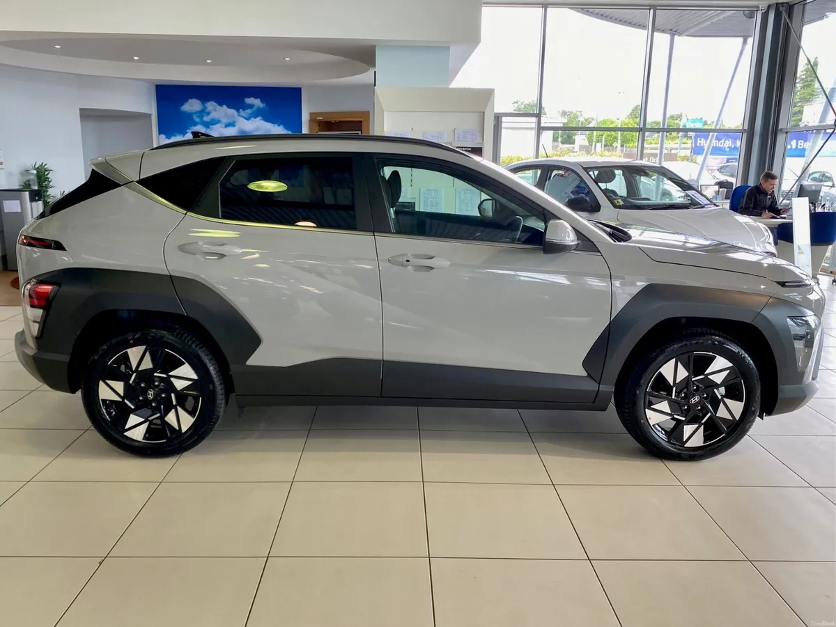 New Hyundai Kona Hybrid 261 - Video Tour - Image 3