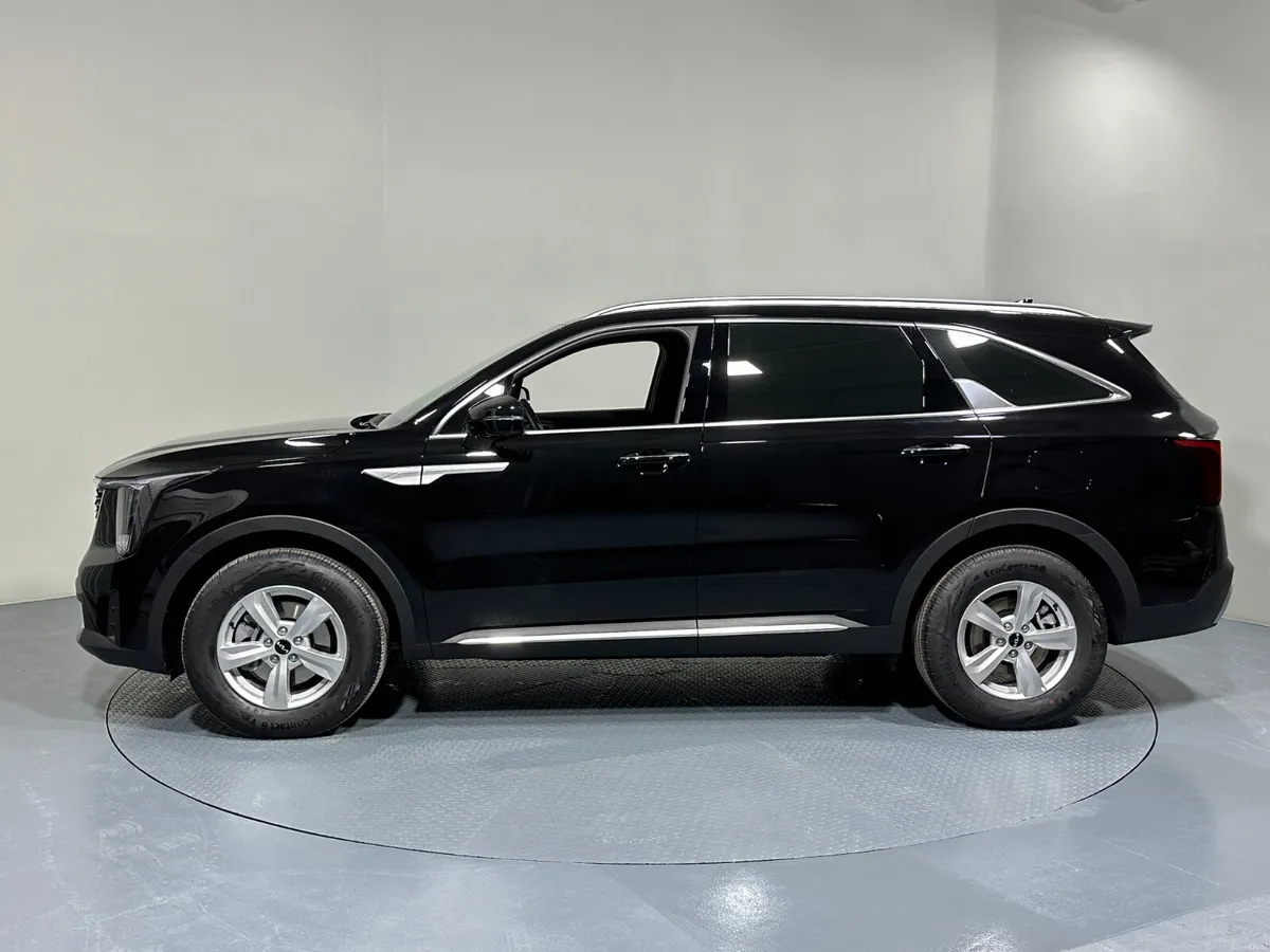 Kia Sorento Commercial 261 (2026) - Image 6