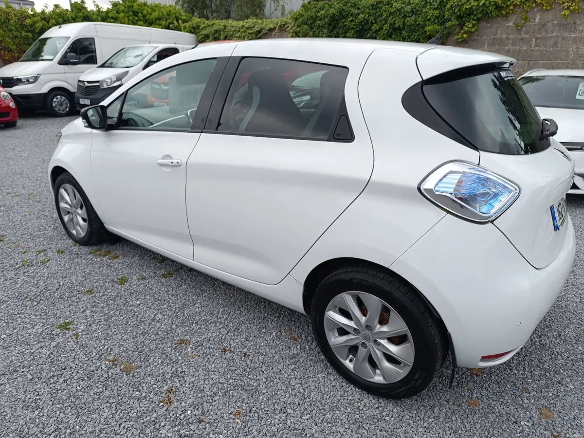 2016 Renault Zoe dynamique 22kwh electric - Image 6