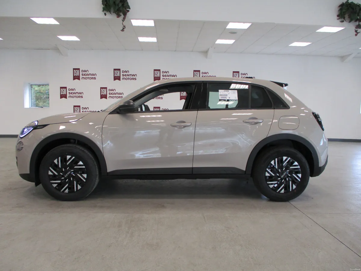 NEW 261 OFFERS- FIAT 600 HYBRID MHEV 1.2 PET AUTO - Image 1