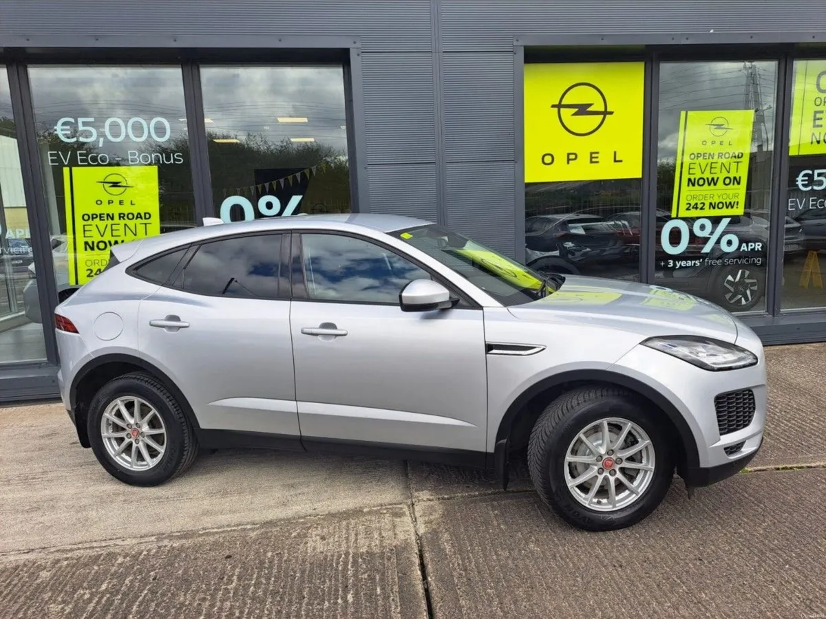Jaguar E- PACE 18my 2.0 D150ps FWD 5DR - Image 3
