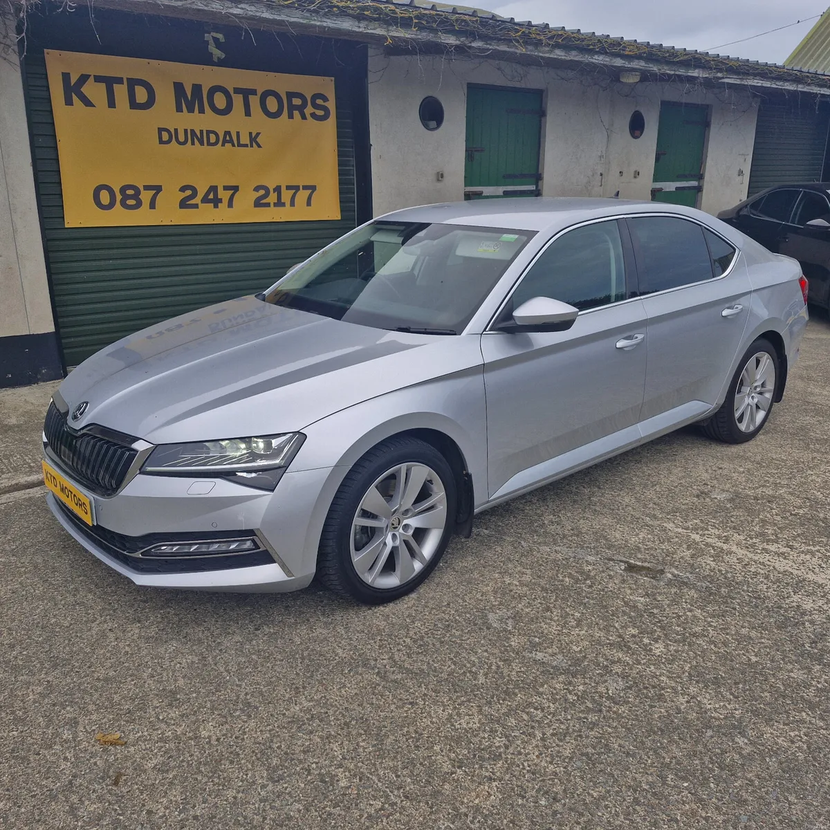 Skoda Superb 2022 1.4 petrol hybrid plug in - Image 1