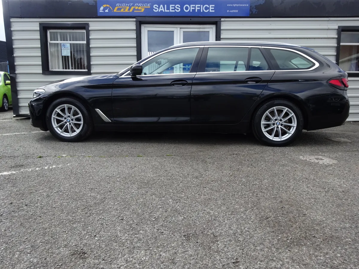BMW 520 DIESEL X DRIVE SE TOURING STUNNING CAR - Image 4
