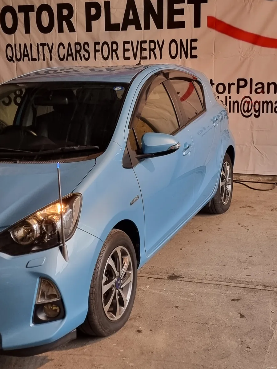 2014 TOYOTA AQUA 1.5 L HYBRID AUTOMATIC - Image 4