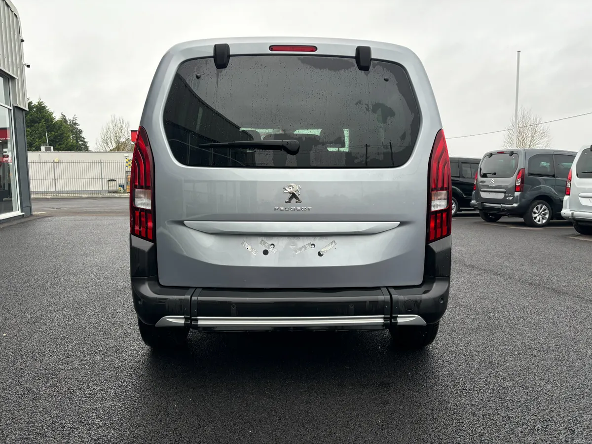 Wheelchair Car - Image 6