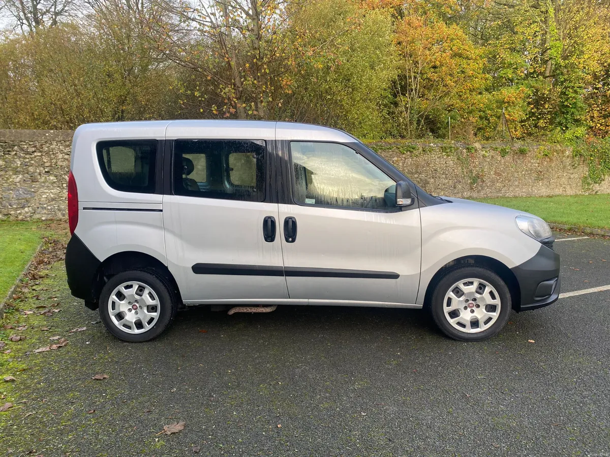 Wheelchair Accessible Fiat Doblo 2017 - Image 5