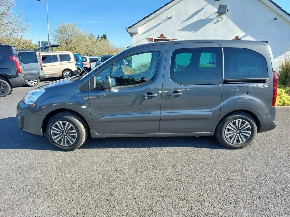 Wheelchair Car Peugeot Partner Horizon - Image 4