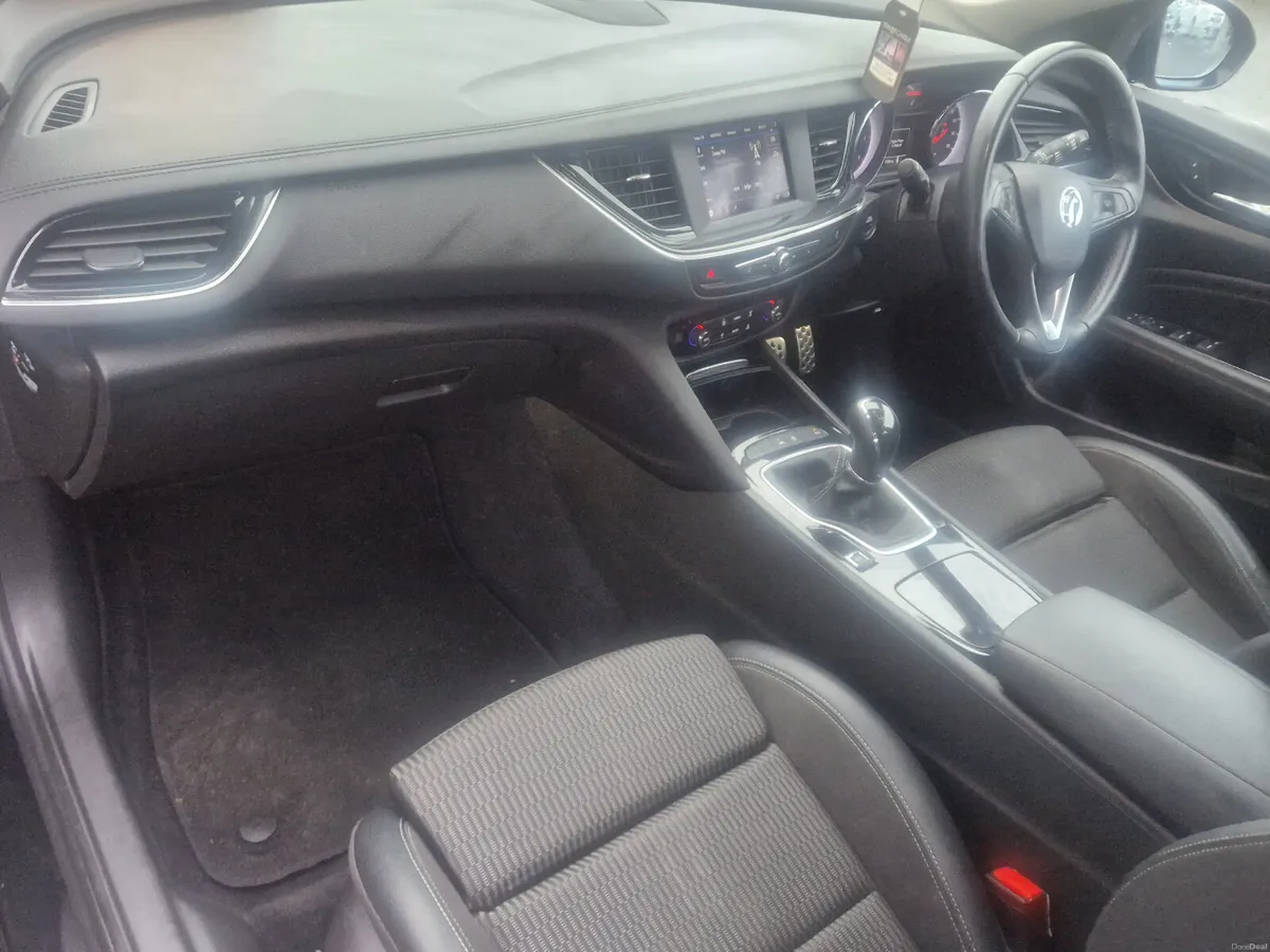 Vauxhall Insignia 2019 - Image 4