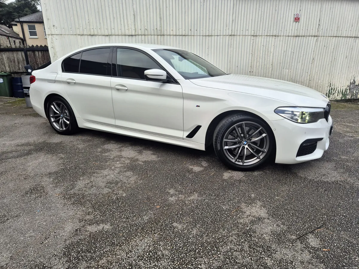 💥2019 BMW 5-Series M-Sport💥(G30+Warranty+Low Km) - Image 3