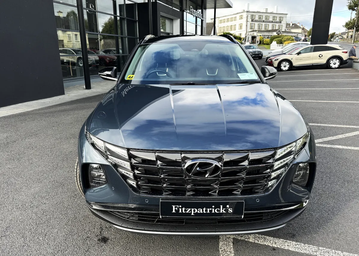 Tucoson 4WD Exec PLUS PHEV 265 BHP - Image 4