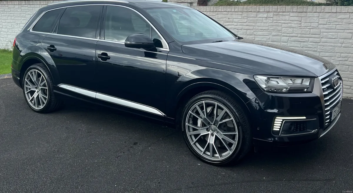 Audi Q7, E-tron, Quattro Black Edition - Image 5
