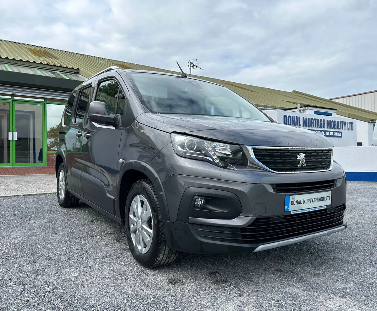 Wheelchair Car - Image 1