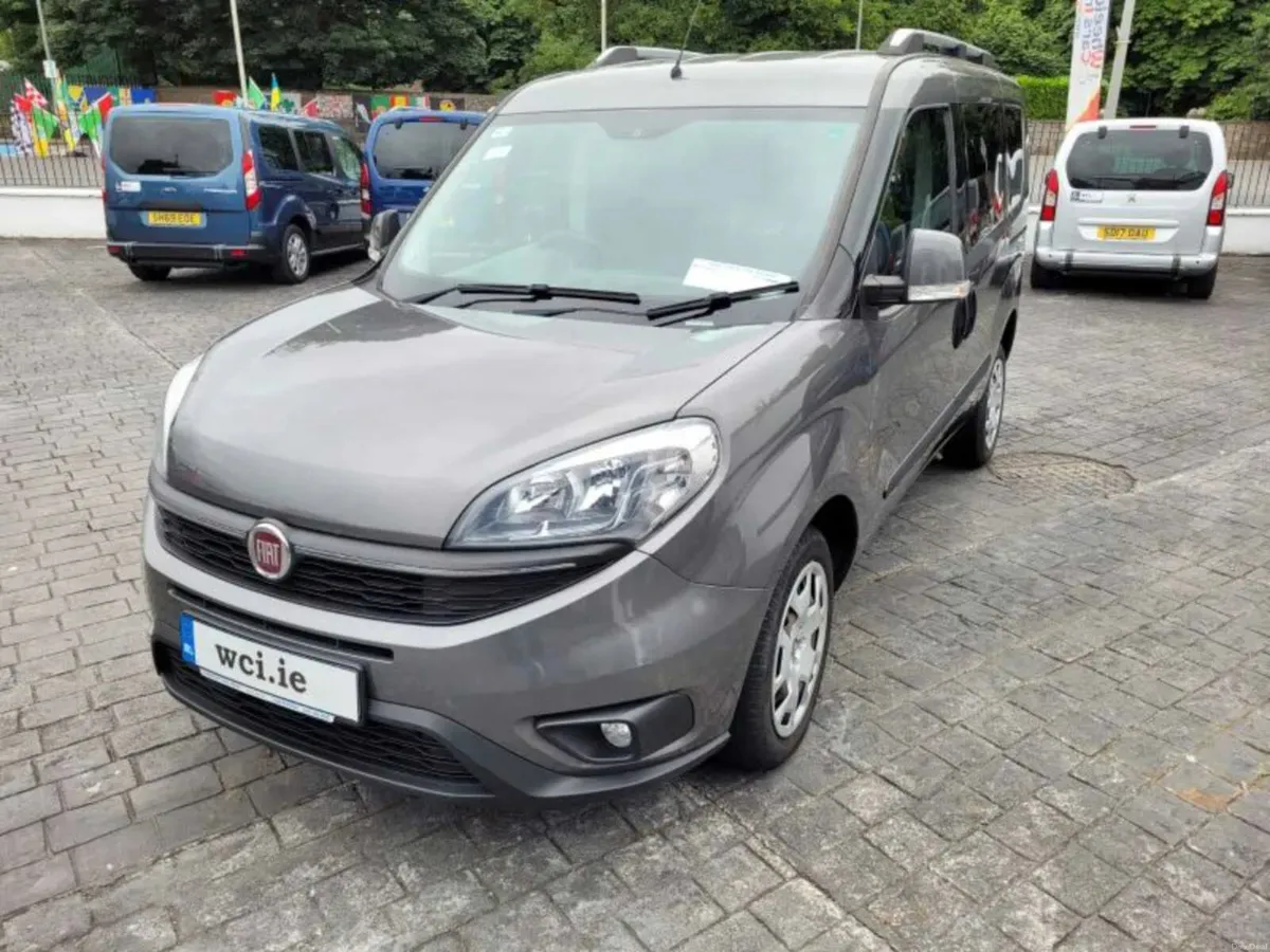 Wheelchair Car 2017 Fiat Doblo - Image 2