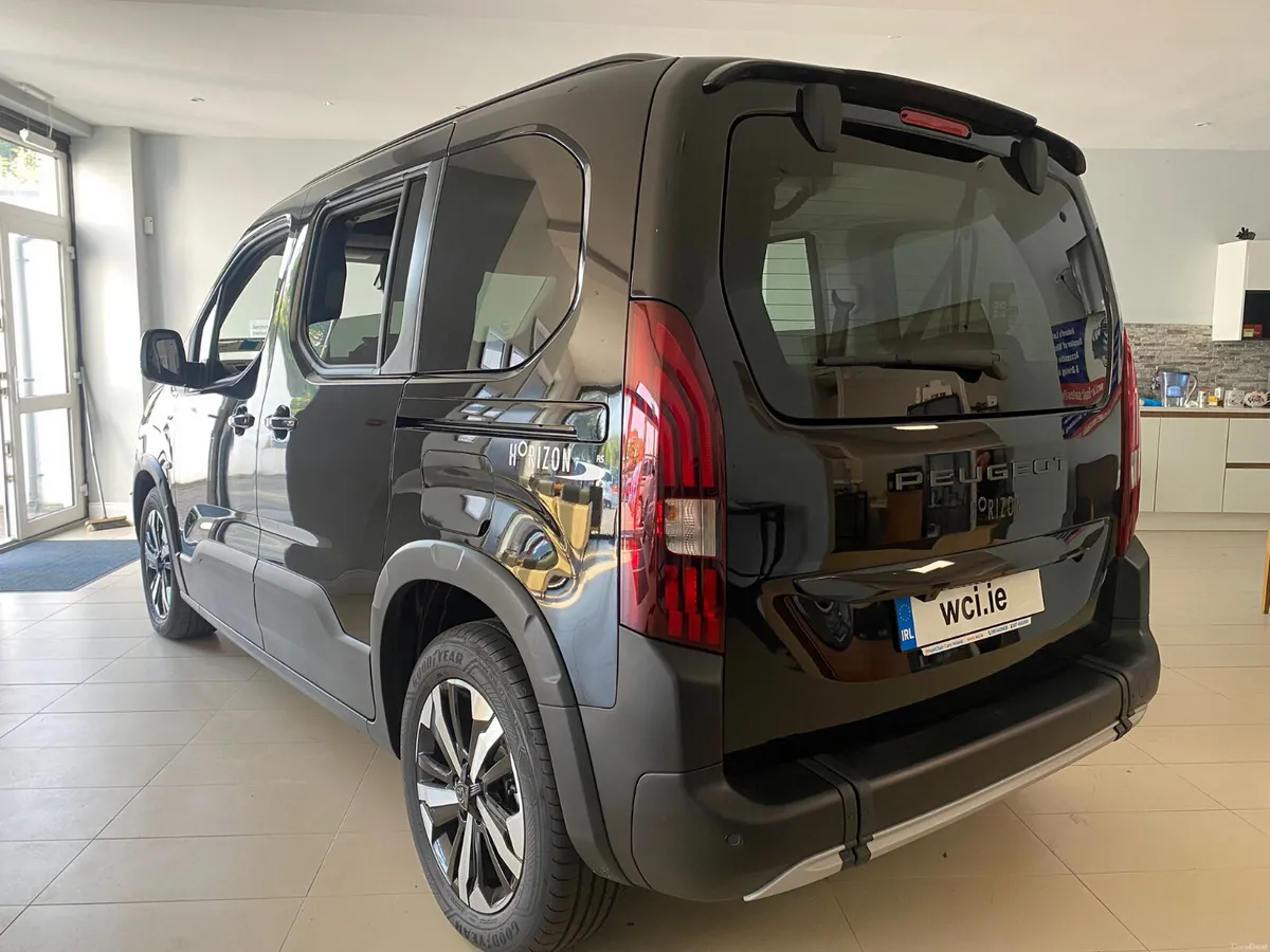 Wheelchair Accessible Peugeot Rifter 2026 - Image 5