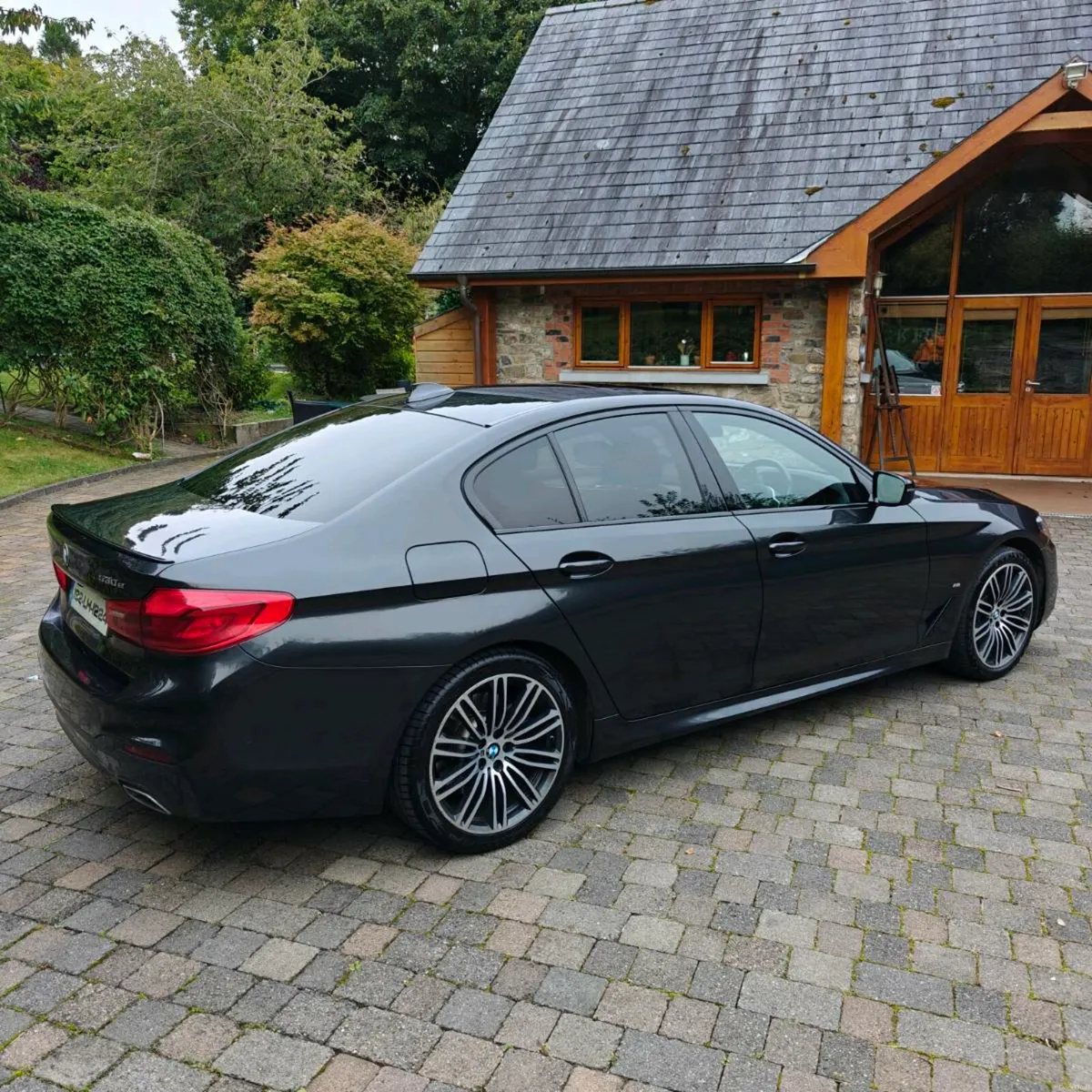 BMW 530e - Image 3