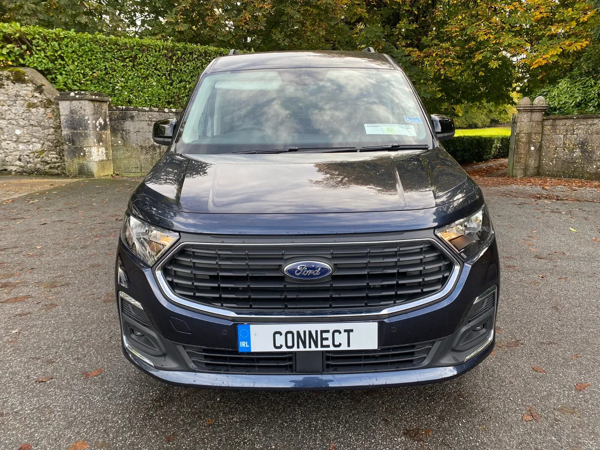 Ford Tourneo Connect 2025 - Image 1
