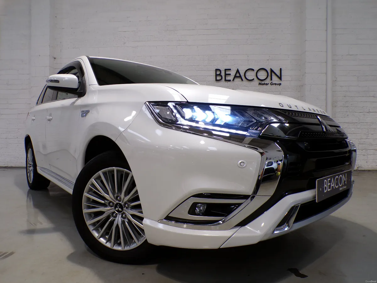 *49,000 MILES*2.4 AUTO HYBRID PLUG-IN*4X4*MITSUBIS - Image 1