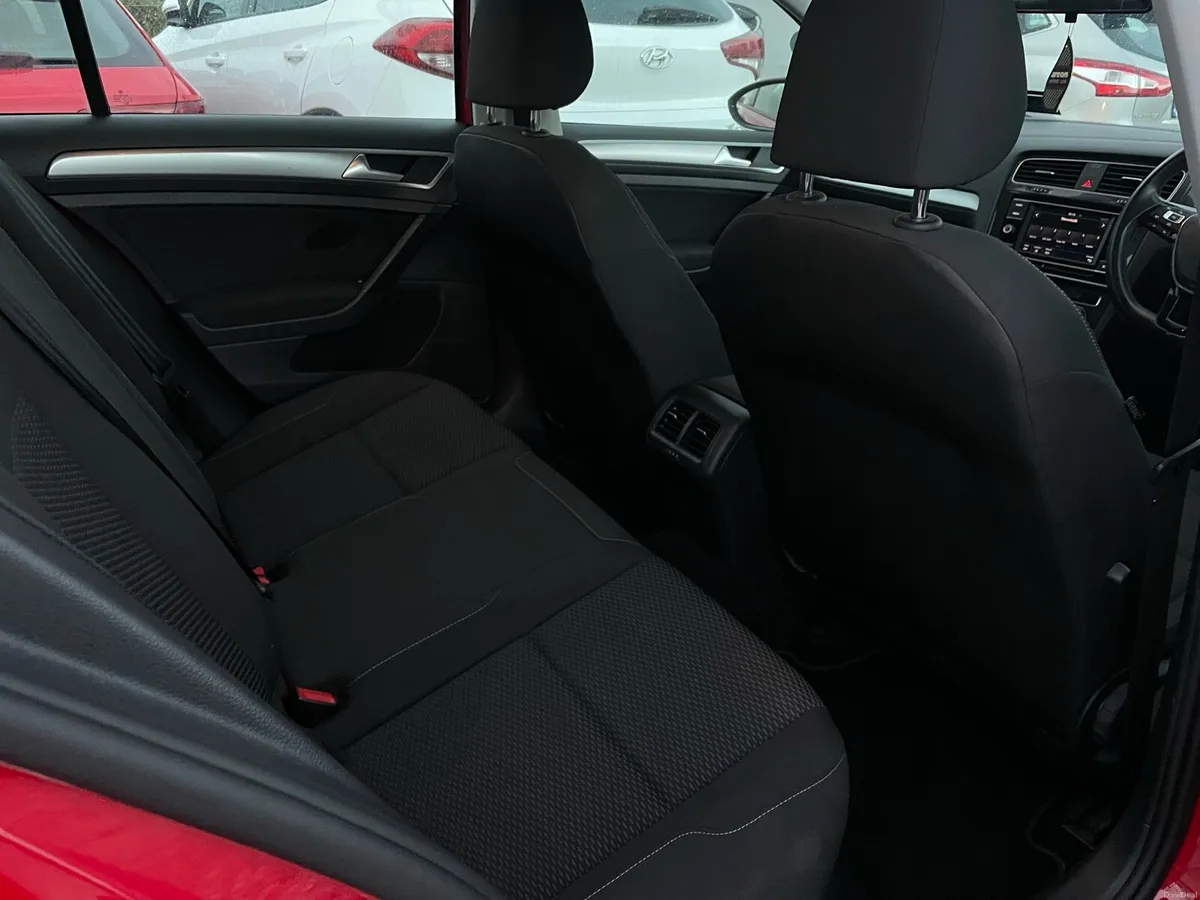 Volkswagen Golf - Image 6
