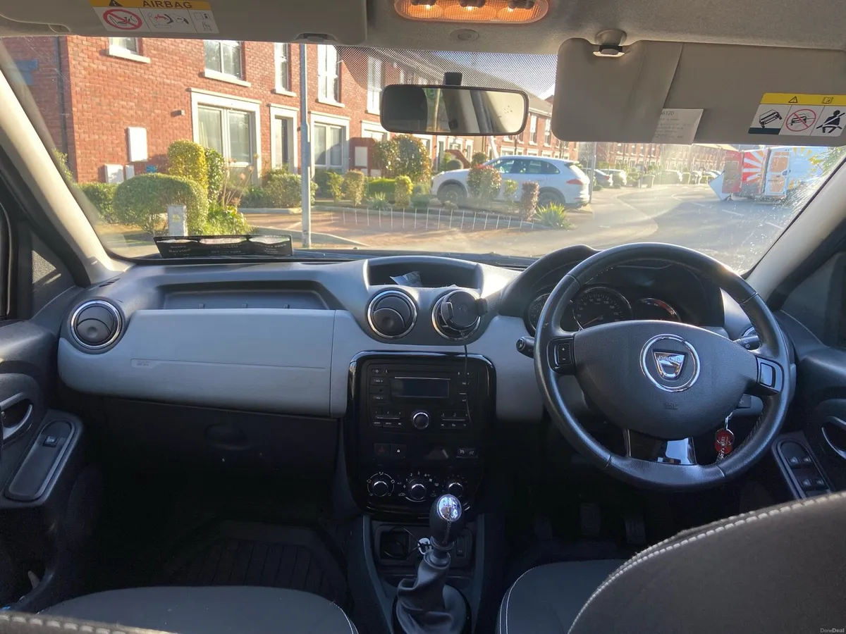Dacia Duster Signature 2015 - Image 4