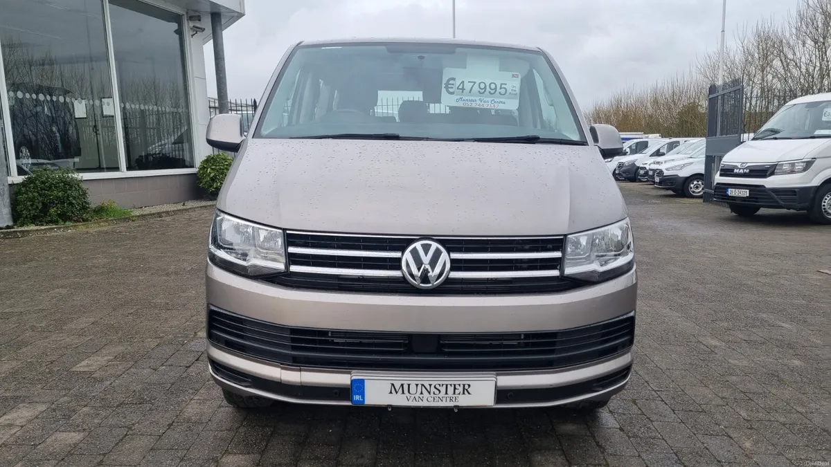 182 VW TRANSPORTER SHUTTLE AUTO 9 SEATER - Image 3
