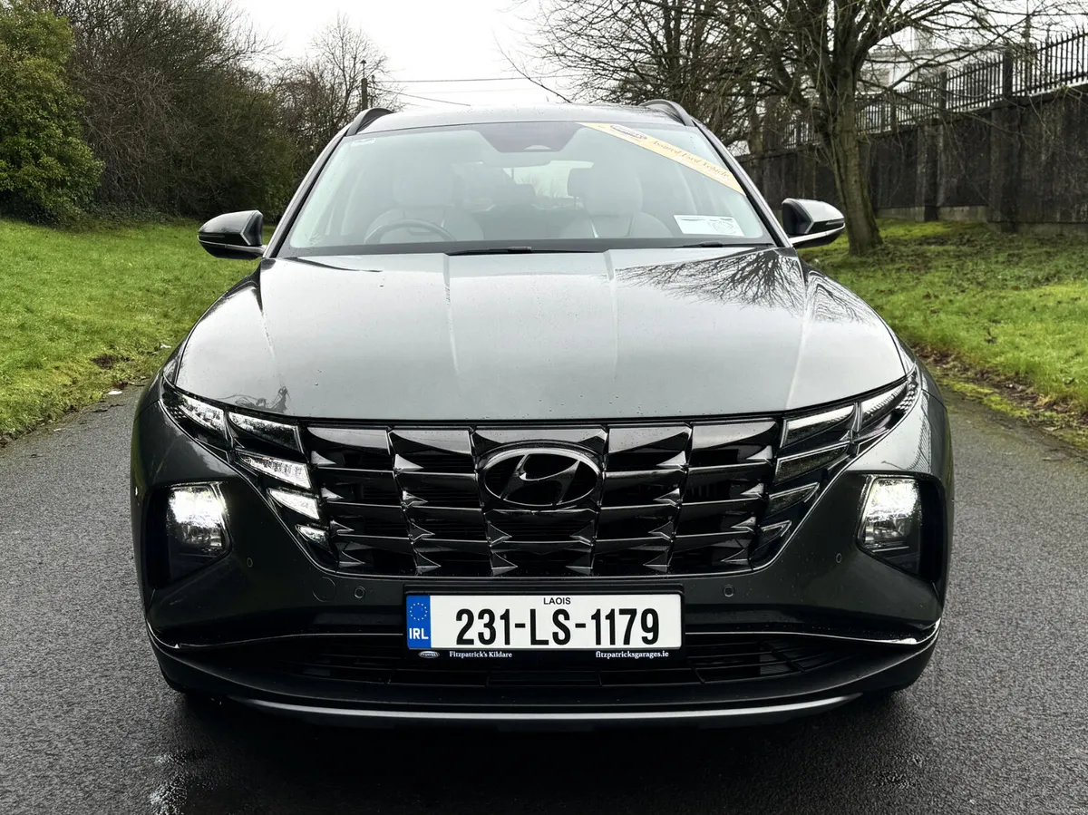 Hyundai Tucson PHEV 4WD Executive Plus - Image 4