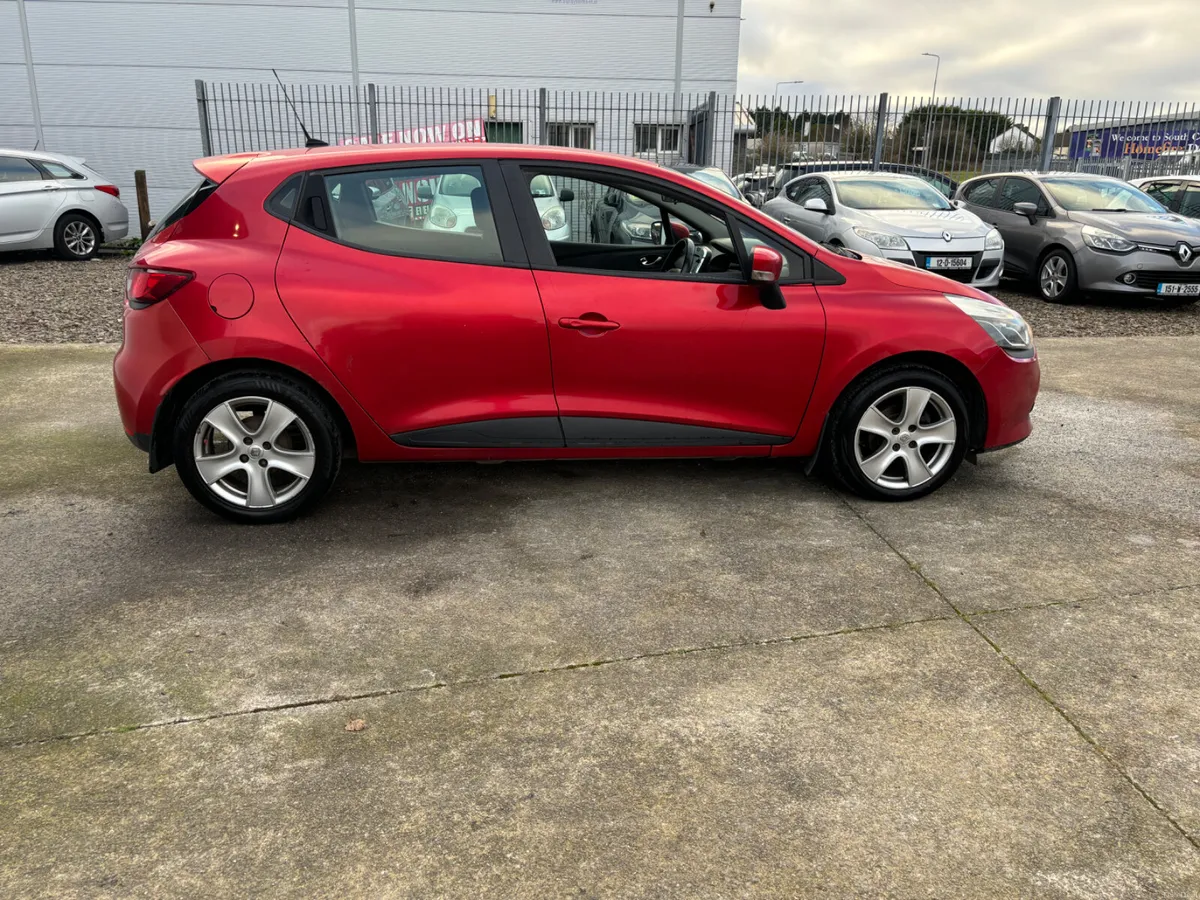 Renault Clio - 1.2 Petrol - Ideal Learner Car - Image 3