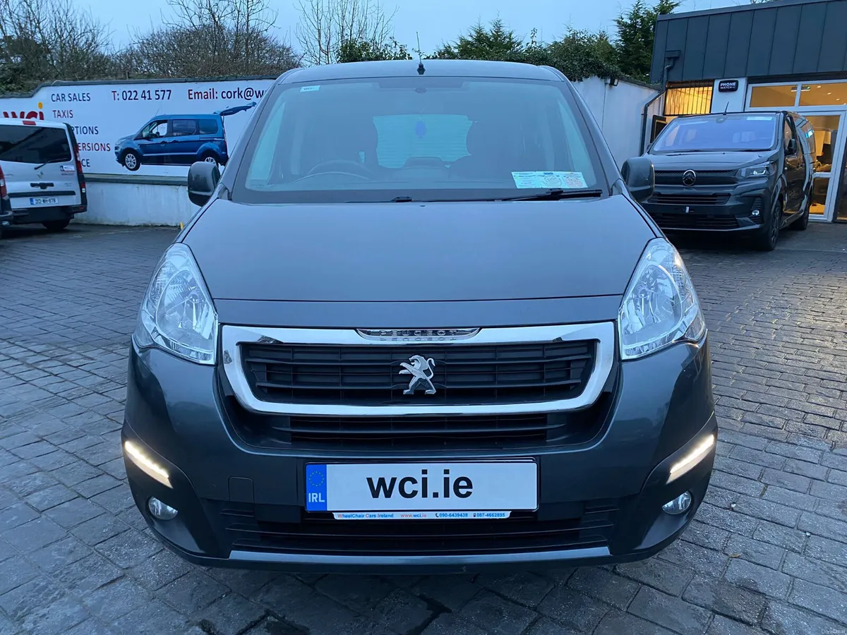 Wheelchair Accessible (WAV) Peugeot Partner 2018 - Image 2