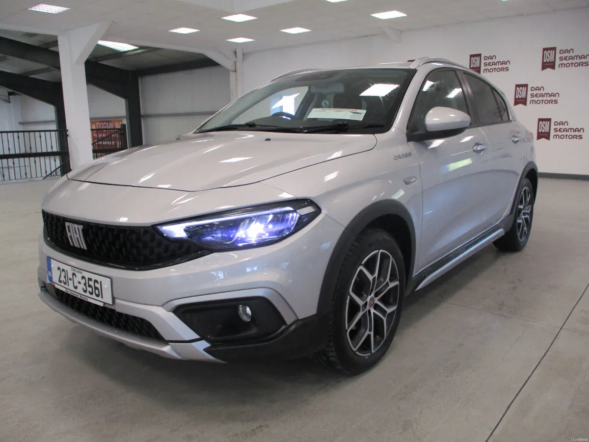 Fiat Tipo  CROSS 1.0 LITRE PETROL 2023 - Image 4