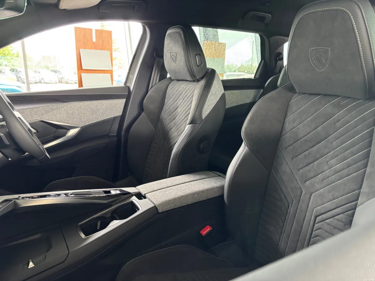 2025 Peugeot E5008 GT - Image 4