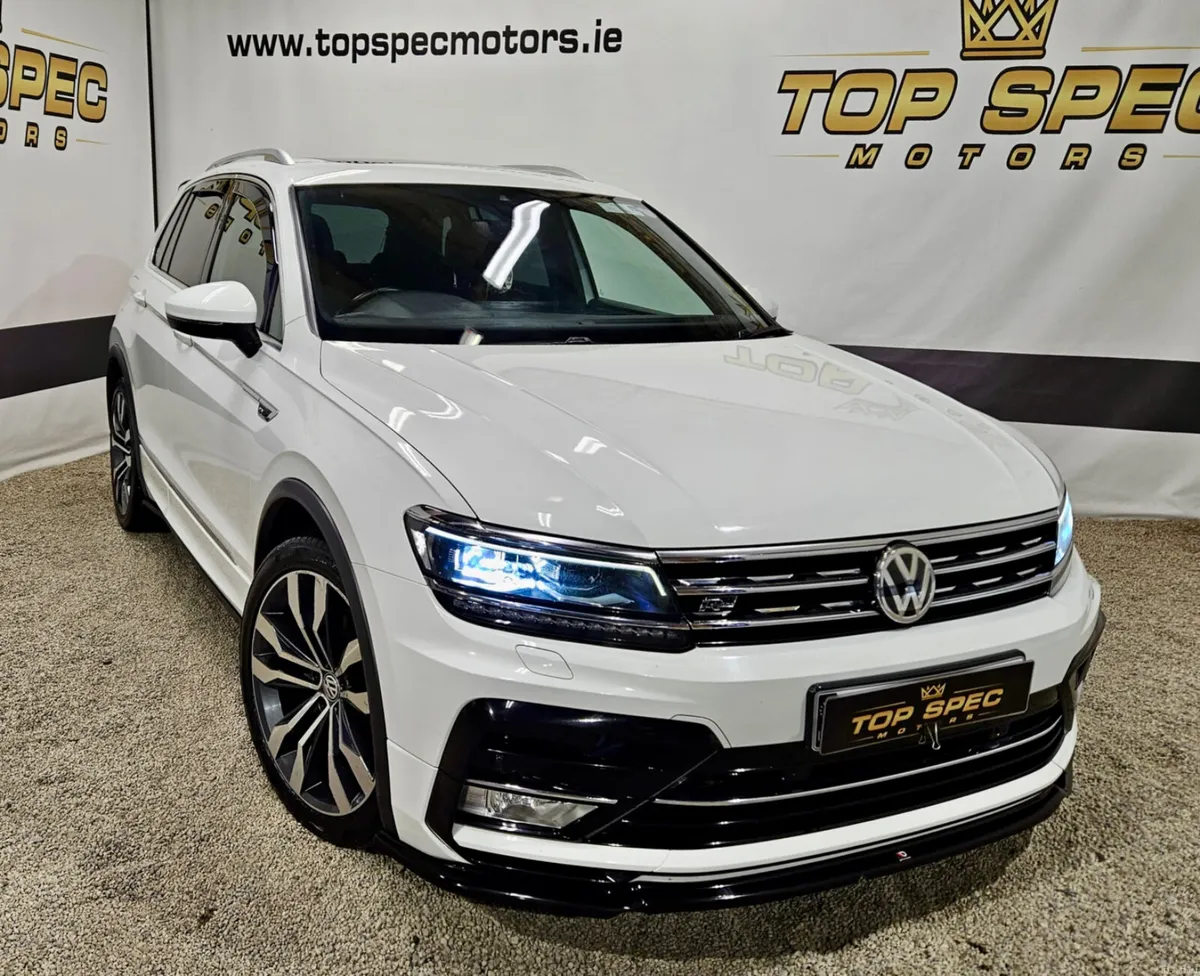 2017 Volkswagen Tiguan R Line, Panoramic Roof, Vir - Image 4