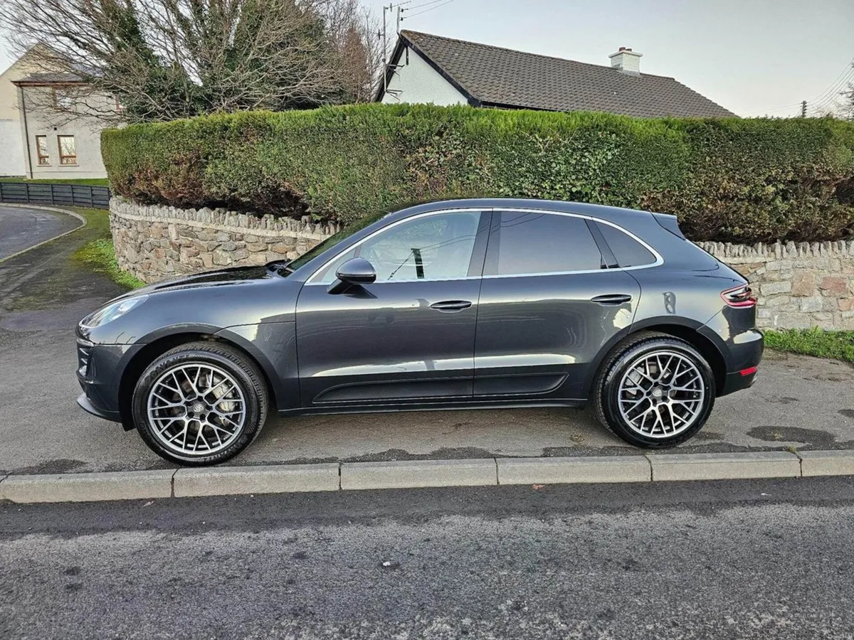 Porsche Macan 3.0 TD V6 S PDK 4WD Euro 6 (s/s) 5dr - Image 2