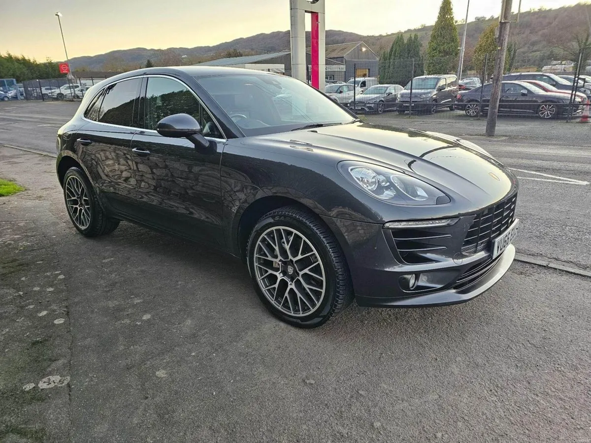 Porsche Macan 3.0 TD V6 S PDK 4WD Euro 6 (s/s) 5dr - Image 4
