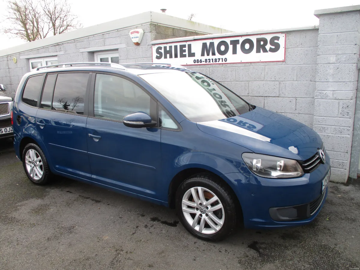 Volkswagen Touran 2012 - Image 2