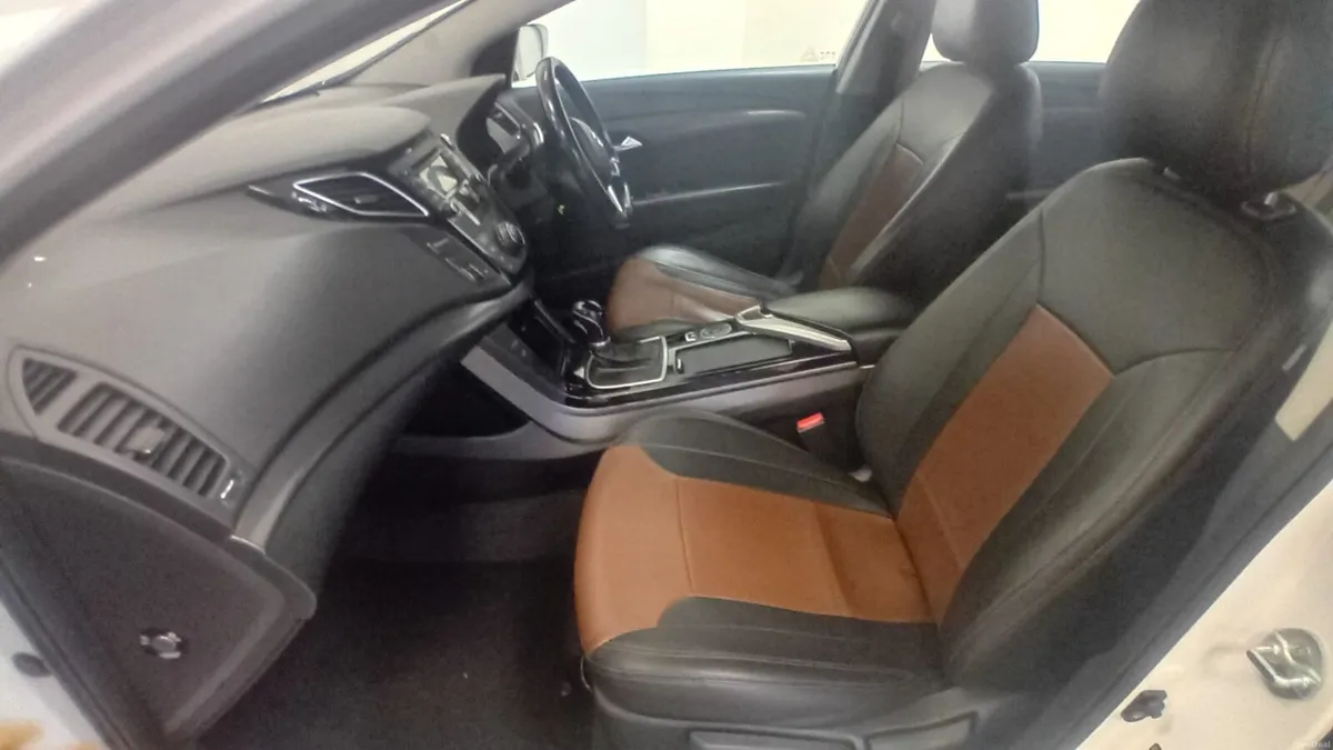 Hyundai i40 2015 - AUTOMATIC - PRISTINE CONDITION - Image 4
