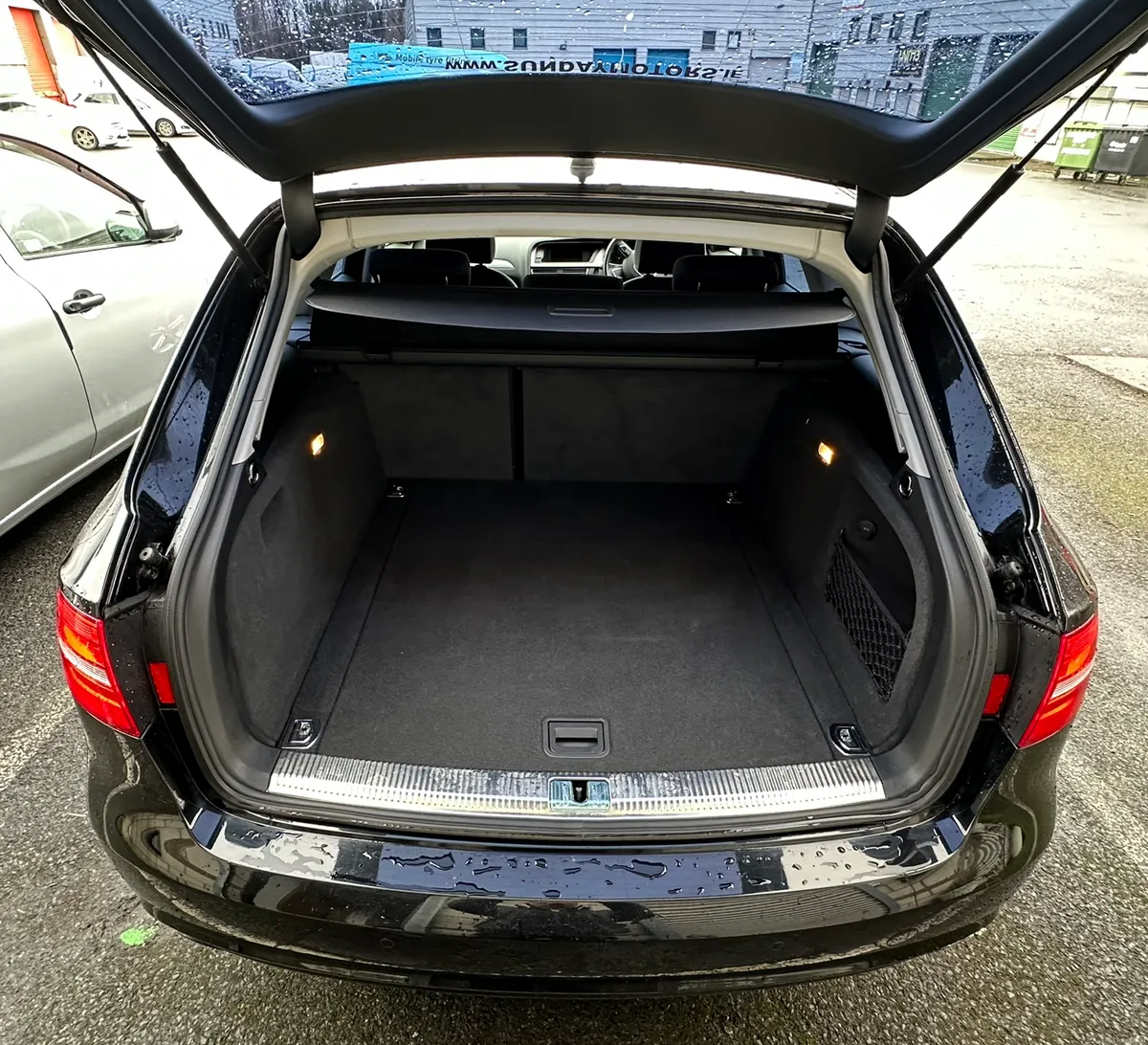 Automatic Audi A4 Estate - Image 5