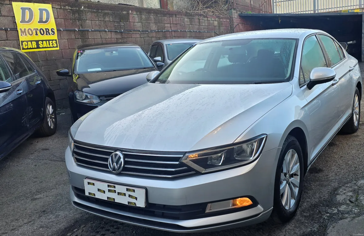 Volkswagen Passat 2019 AUTOMATIC - Image 1